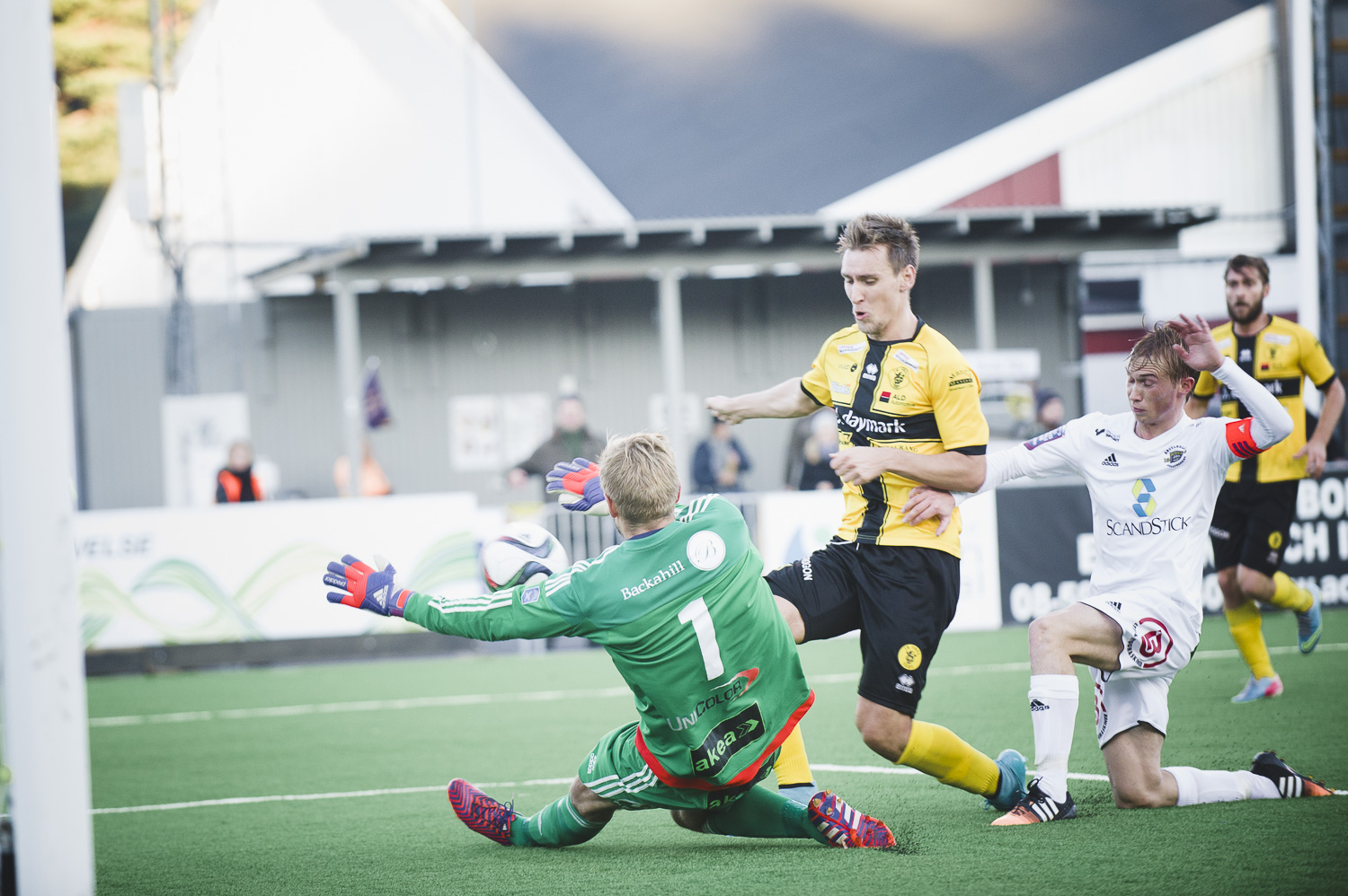 fotboll, IK Frej Täby, sportfoto, sportfotograf, Vikingavallen, Täby IP, Adnan Cirak, superettan