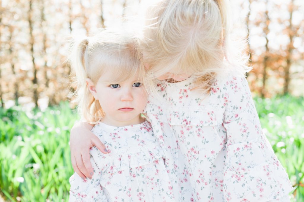 barn, familj, barnfotografering, syskon, familjefotografering, drömparken, enköping, park, mors dag, morsdagsfotografering